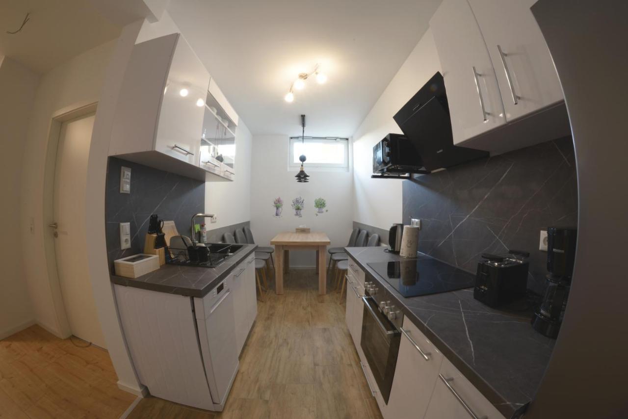 Schoene Ferienwohnung 78M2, 3 Schlafzimmer, 2 Baeder, Zentrumnah, 1Og Erfurt Zewnętrze zdjęcie