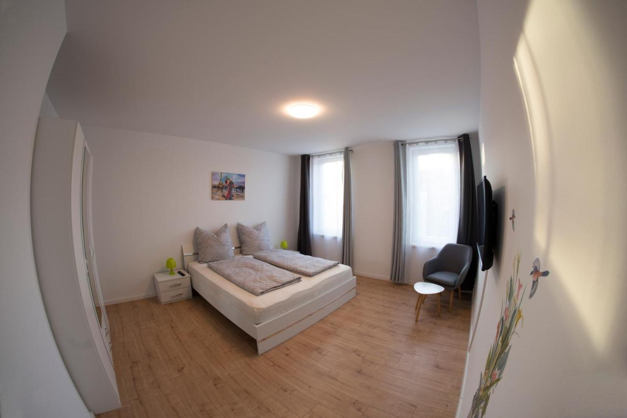 Schoene Ferienwohnung 78M2, 3 Schlafzimmer, 2 Baeder, Zentrumnah, 1Og Erfurt Zewnętrze zdjęcie