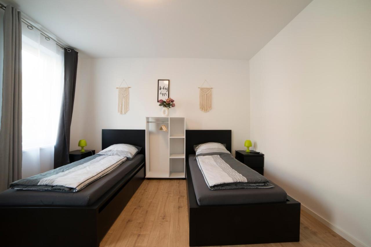 Schoene Ferienwohnung 78M2, 3 Schlafzimmer, 2 Baeder, Zentrumnah, 1Og Erfurt Zewnętrze zdjęcie