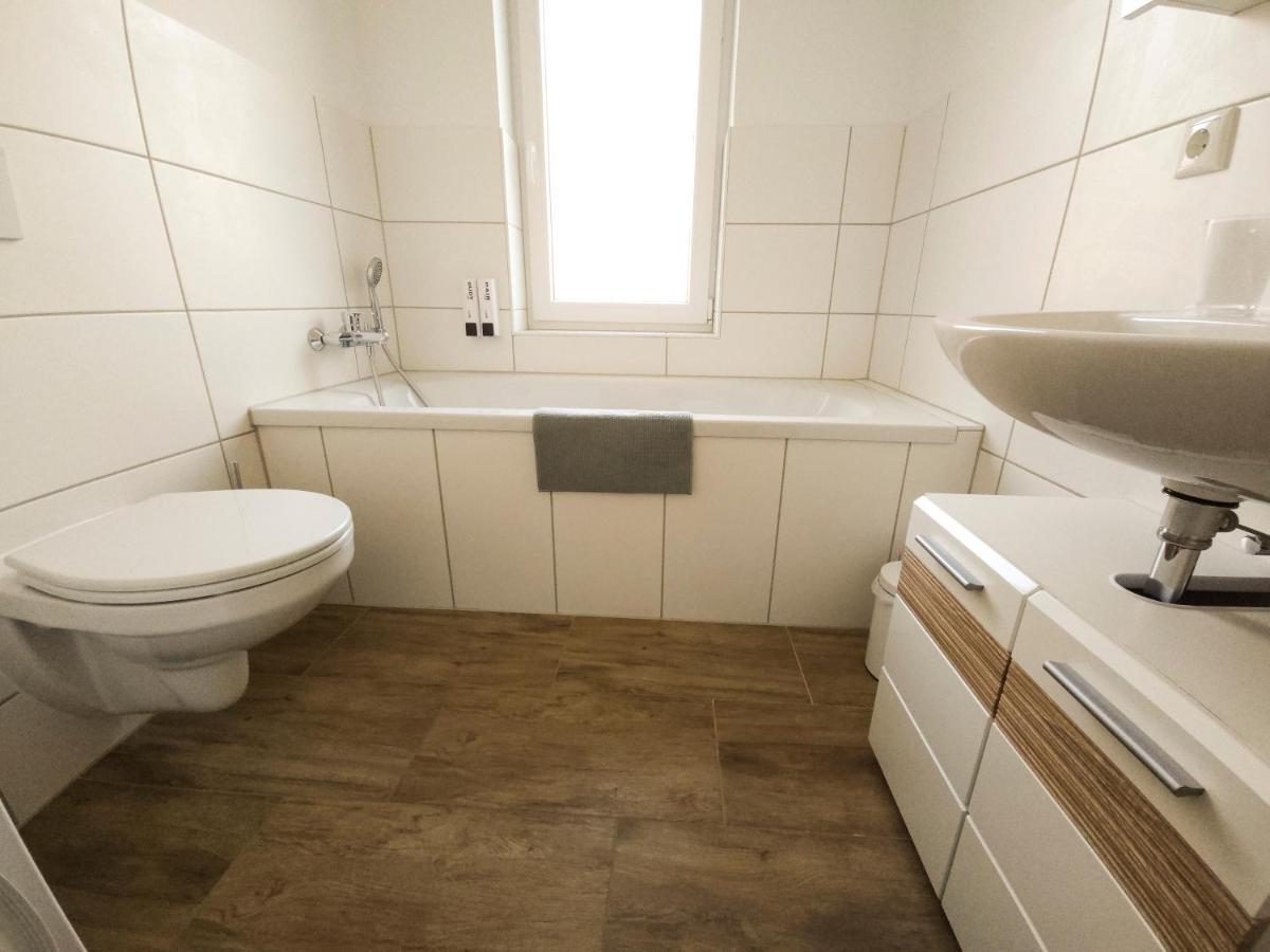 Schoene Ferienwohnung 78M2, 3 Schlafzimmer, 2 Baeder, Zentrumnah, 1Og Erfurt Zewnętrze zdjęcie