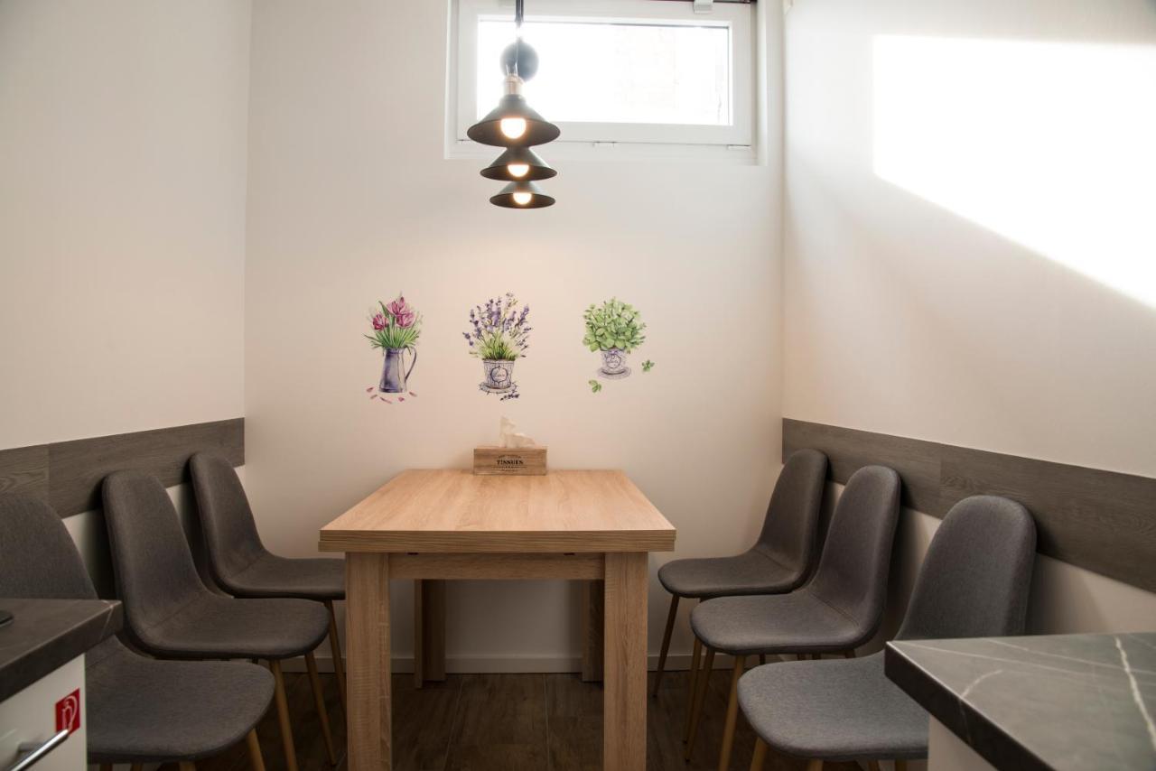 Schoene Ferienwohnung 78M2, 3 Schlafzimmer, 2 Baeder, Zentrumnah, 1Og Erfurt Zewnętrze zdjęcie