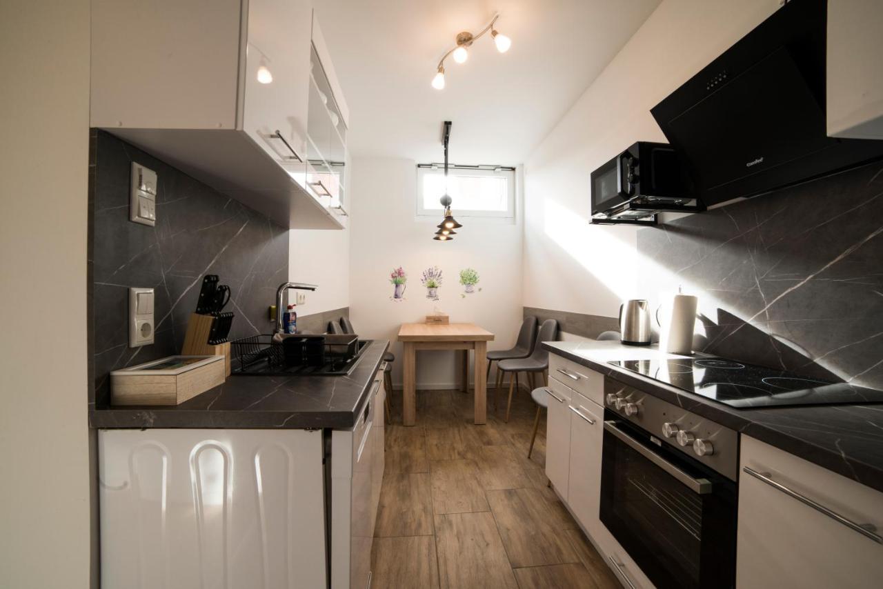Schoene Ferienwohnung 78M2, 3 Schlafzimmer, 2 Baeder, Zentrumnah, 1Og Erfurt Zewnętrze zdjęcie